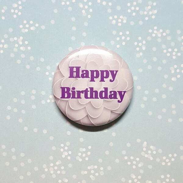 Button 25 mm - Happy Birthday lila / Rückseite glatt